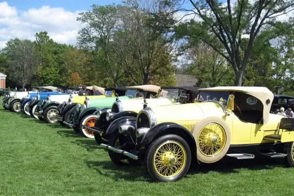 2010 Gathering of Kissel Gold Bug Speedster